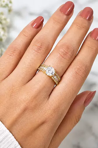 Gold cubic zirconia gold plated finger ring for women