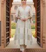 Women Printed Cotton Kurta with Trousers