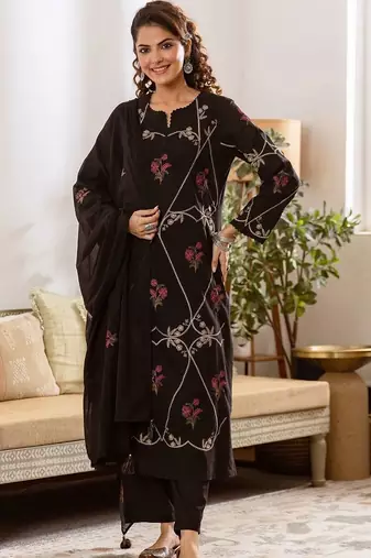Women Floral Embroidered Thread Work Cotton Kurta with Trousers & With Dupatta