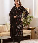 Women Floral Embroidered Thread Work Cotton Kurta with Trousers & With Dupatta