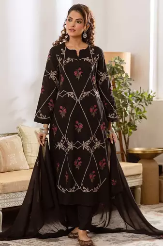 Women Floral Embroidered Thread Work Cotton Kurta with Trousers & With Dupatta