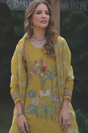 Women Ethnic Motifs Embroidered Sequinned Kurta with Trousers & With Dupatta