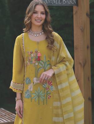 Women Ethnic Motifs Embroidered Sequinned Kurta with Trousers & With Dupatta 3