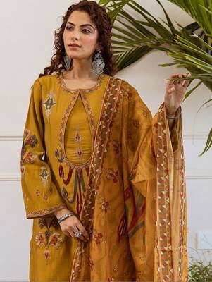 Women Ethnic Motifs Embroidered Thread Work Kurta with Trousers & With Dupatta 4