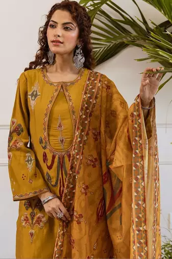 Women Ethnic Motifs Embroidered Thread Work Kurta with Trousers & With Dupatta