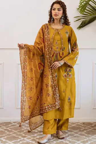 Women Ethnic Motifs Embroidered Thread Work Kurta with Trousers & With Dupatta