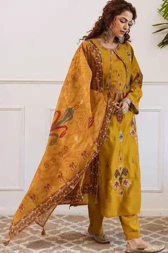 Women Ethnic Motifs Embroidered Thread Work Kurta with Trousers & With Dupatta