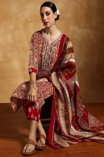 Floral printed cotton v neck kurta trouser & dupatta set