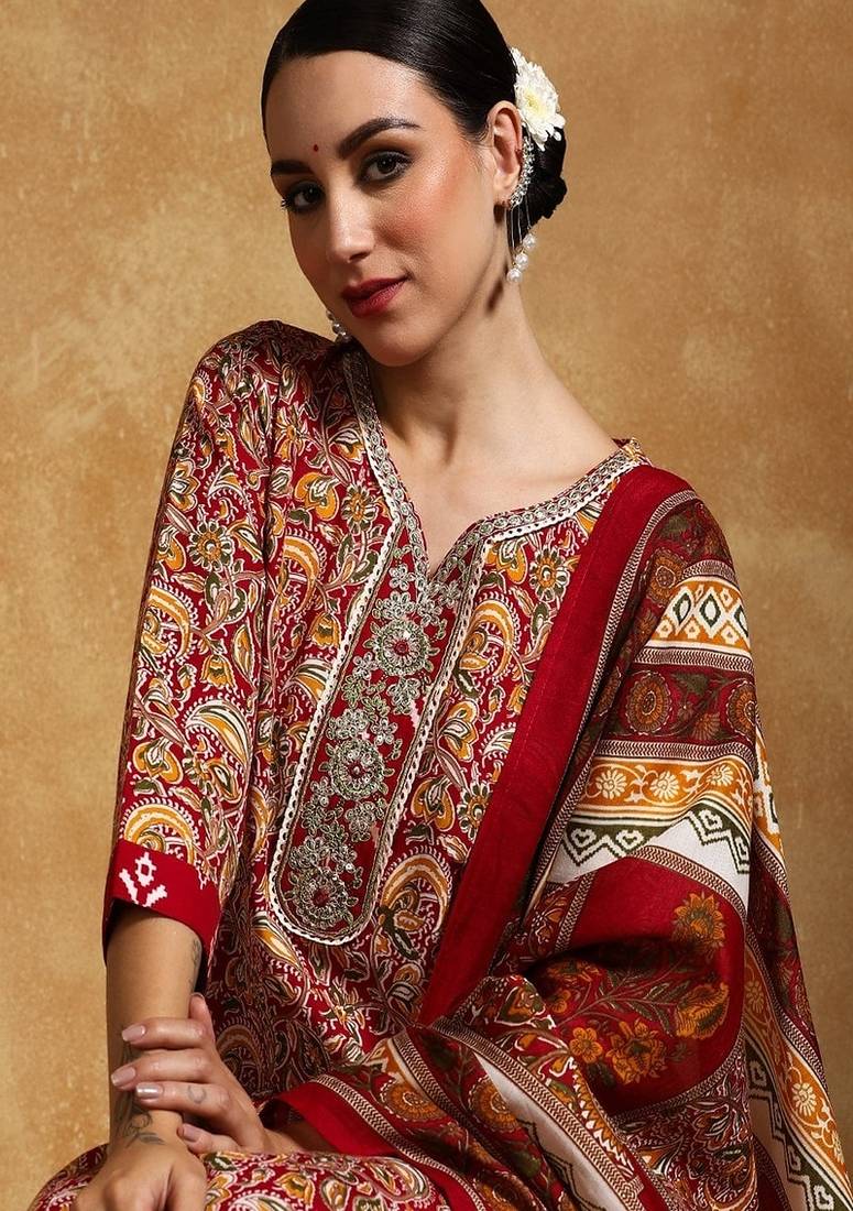 Floral printed cotton v neck kurta trouser & dupatta set