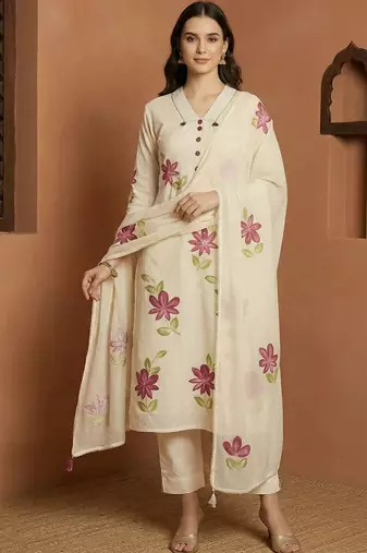 Women Floral Printed Gotta Patti Cotton Kurta with Trousers & With Dupatta