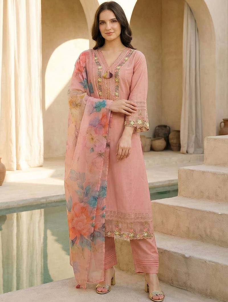 Women Floral Embroidered Thread Work Kurta with Trousers & With Dupatta