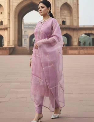 Women Ethnic Motifs Embroidered Thread Work Kurta with Trousers & With Dupatta 2