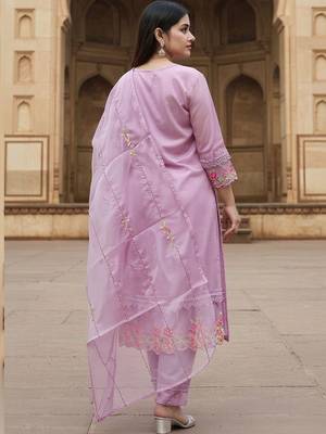 Women Ethnic Motifs Embroidered Thread Work Kurta with Trousers & With Dupatta 3