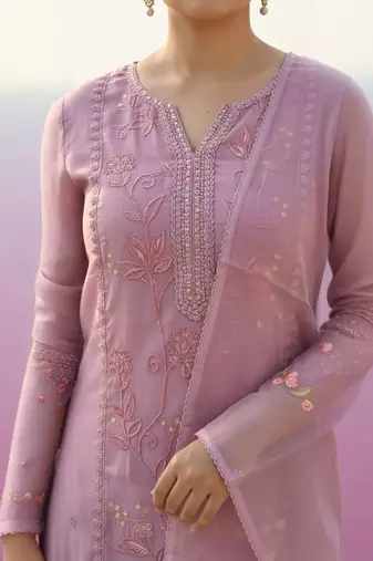 Women Ethnic Motifs Embroidered Thread Work Kurta with Trousers & With Dupatta