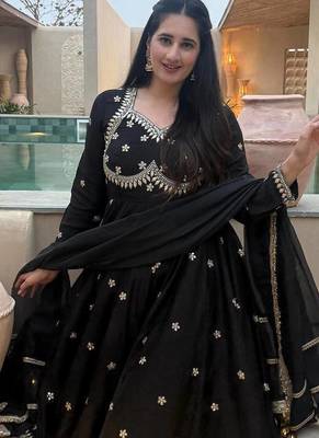black vichitra silk blend  party wear embroidery anarkali suit set 3