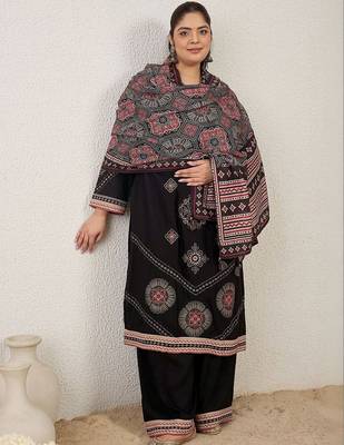 Plus Size Black Embroidered Straight Kurta Palazzos With Dupatta Set 5