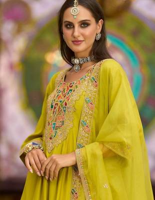 Ethnic Motifs Embroidered Thread Work A-Line Kurta with Trousers & With Dupatta 2