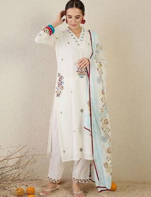 Women Floral Embroidered Thread Work Cotton Kurta with Trousers & With Dupatta 5