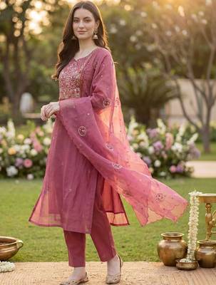 Women Floral Embroidered Thread Work Kurta with Trousers & With Dupatta 6