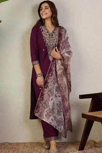 Women Ethnic Motifs Embroidered Thread Work Kurta with Trousers & Dupatta
