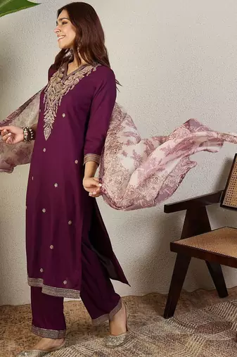 Women Ethnic Motifs Embroidered Thread Work Kurta with Trousers & Dupatta