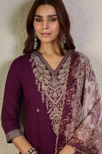Women Ethnic Motifs Embroidered Thread Work Kurta with Trousers & Dupatta