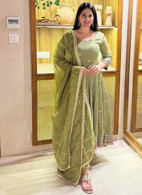 green vichitra silk blend  party wear embroidery anarkali suit set 5