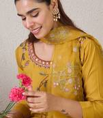 Women Ethnic Motifs Embroidered Thread Work Kurta with Trousers & With Dupatta