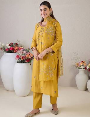 Women Ethnic Motifs Embroidered Thread Work Kurta with Trousers & With Dupatta 5