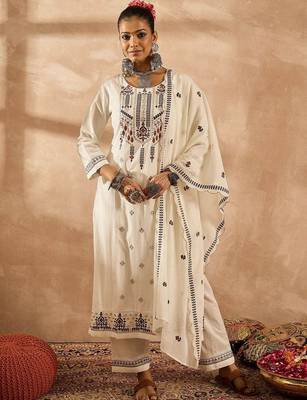 Women Floral Embroidered Thread Work Cotton Kurta with Trousers & With Dupatta 2