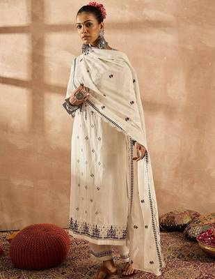 Women Floral Embroidered Thread Work Cotton Kurta with Trousers & With Dupatta 6