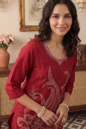 Women Paisley Printed Regular Kurta with Trousers & With Dupatta