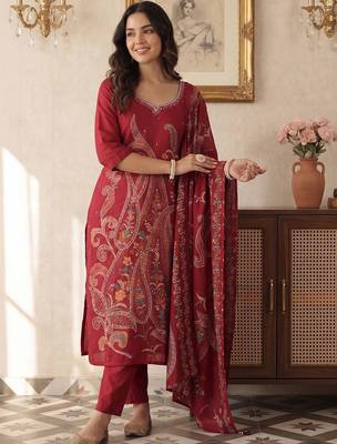 Women Paisley Printed Regular Kurta with Trousers & With Dupatta 5