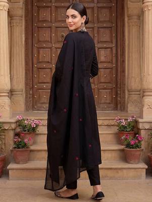 Women Ethnic Motifs Embroidered Thread Work Cotton Kurta with Trousers & With Dupatta 6