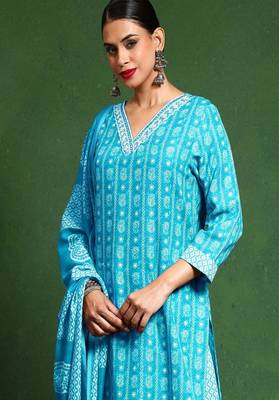 Floral printed cotton v neck kurta trouser & dupatta set 4
