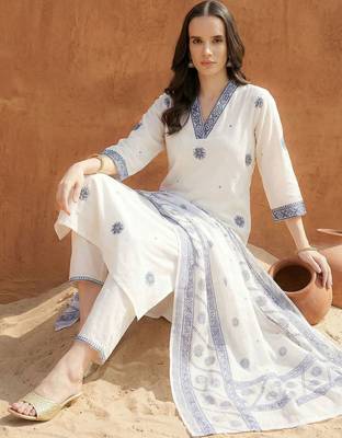Women Floral Embroidered Thread Work Cotton Kurta with Trousers & With Dupatta 1