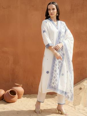 Women Floral Embroidered Thread Work Cotton Kurta with Trousers & With Dupatta 2