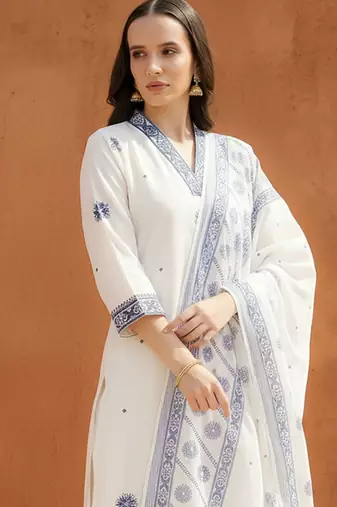 Women Floral Embroidered Thread Work Cotton Kurta with Trousers & With Dupatta