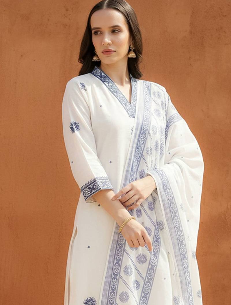 Women Floral Embroidered Thread Work Cotton Kurta with Trousers & With Dupatta