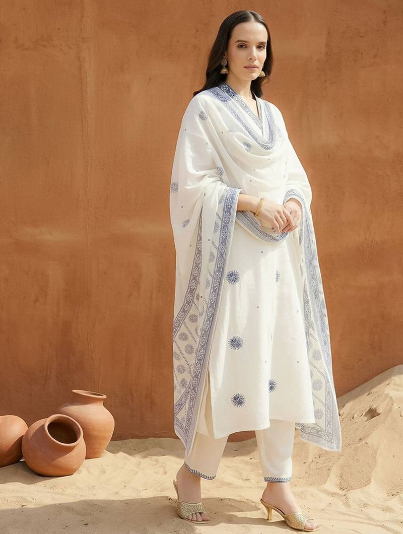 Women Floral Embroidered Thread Work Cotton Kurta with Trousers & With Dupatta