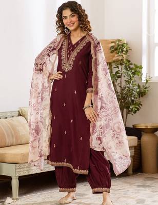 Women Ethnic Motifs Embroidered Thread Work Kurta with Patiala & With Dupatta 1