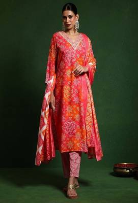 Floral printed cotton v neck kurta trouser & dupatta set 1