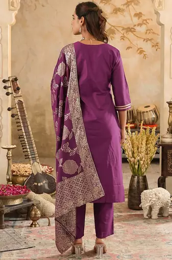Ethnic Motifs Embroidered Sequinned Kurta With Trousers & Dupatta