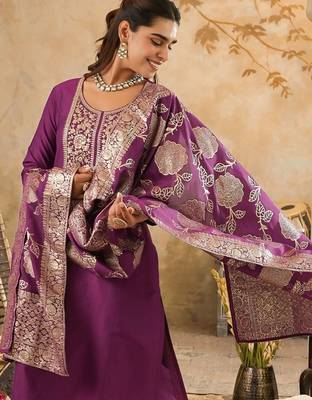 Ethnic Motifs Embroidered Sequinned Kurta With Trousers & Dupatta 6