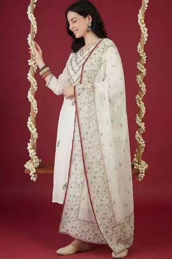 Women Ethnic Motifs Embroidered Thread Work Cotton Kurta with Trousers & With Dupatta