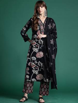 Women Floral Printed Cotton Kurta with Trousers & With Dupatta 1