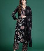 Women Floral Printed Cotton Kurta with Trousers & With Dupatta
