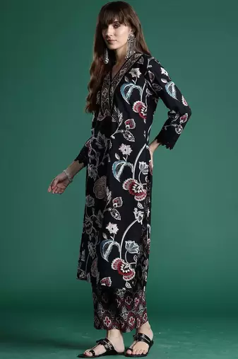 Women Floral Printed Cotton Kurta with Trousers & With Dupatta