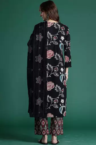 Women Floral Printed Cotton Kurta with Trousers & With Dupatta
