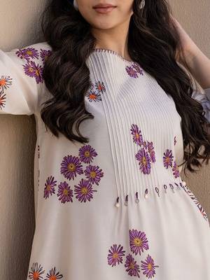 Floral Printed A-Line Sequinned Cotton Kurta With Trousers 3